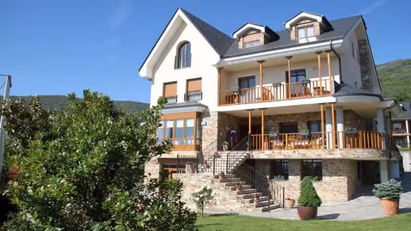 hotel-rural-villa-mencia